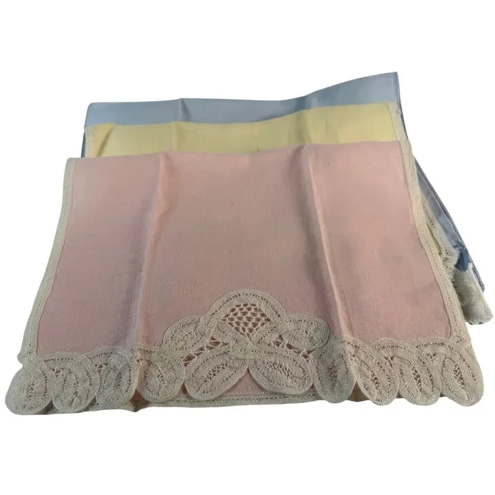 Vintage 1950s Linen Finger Towels Set of 3, Pastel Lace Border Guest Hand Towels